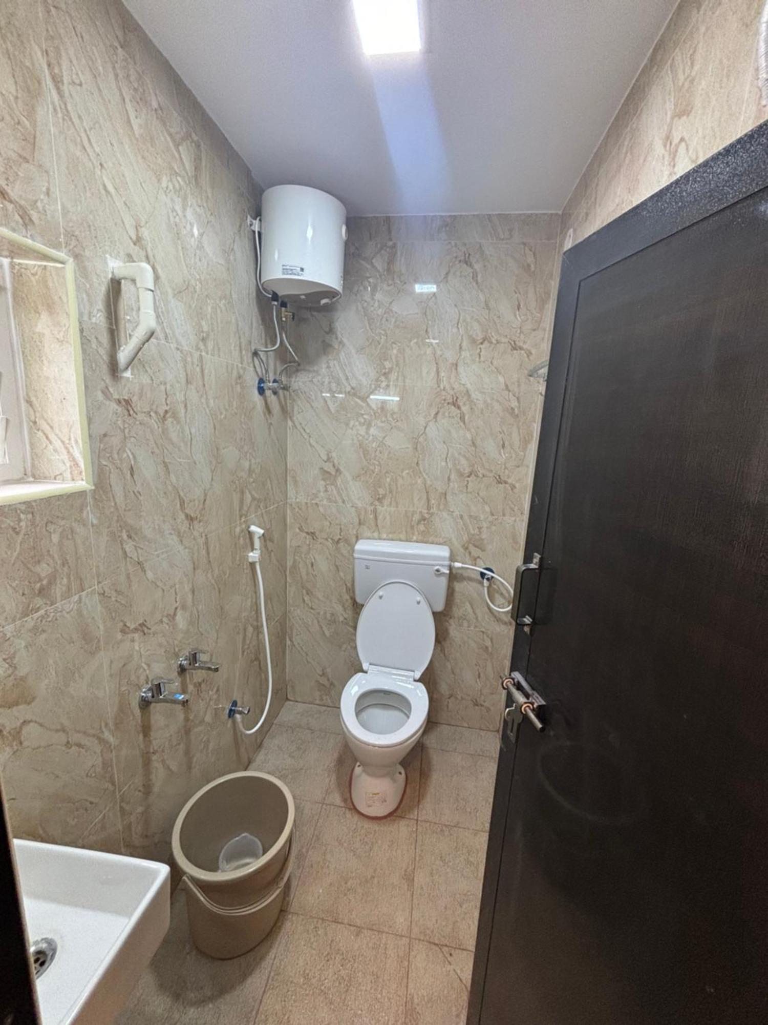 Sundar Lodge Tiruppatur Ruang foto
